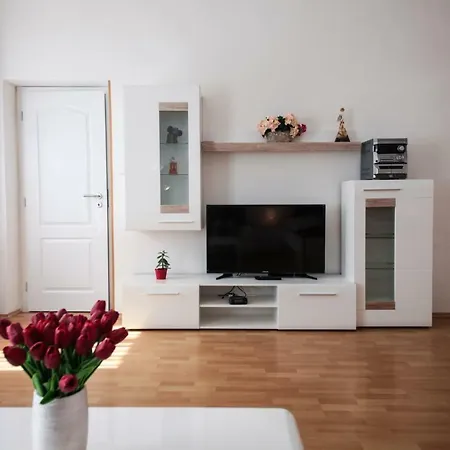 Family Duplex On Wenceslas Square شقة براغ
