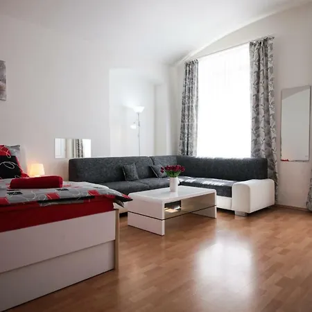 Family Duplex On Wenceslas Square براغ