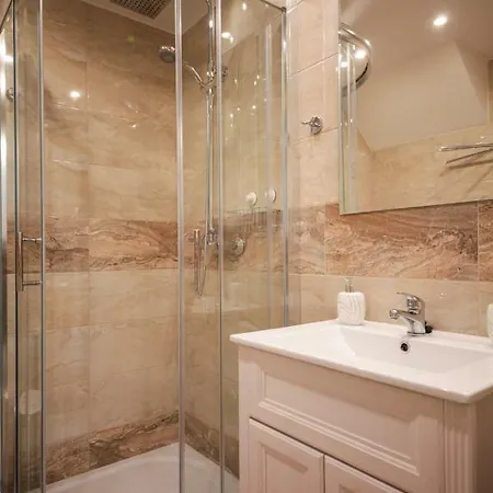 شقة Family Duplex On Wenceslas Square *